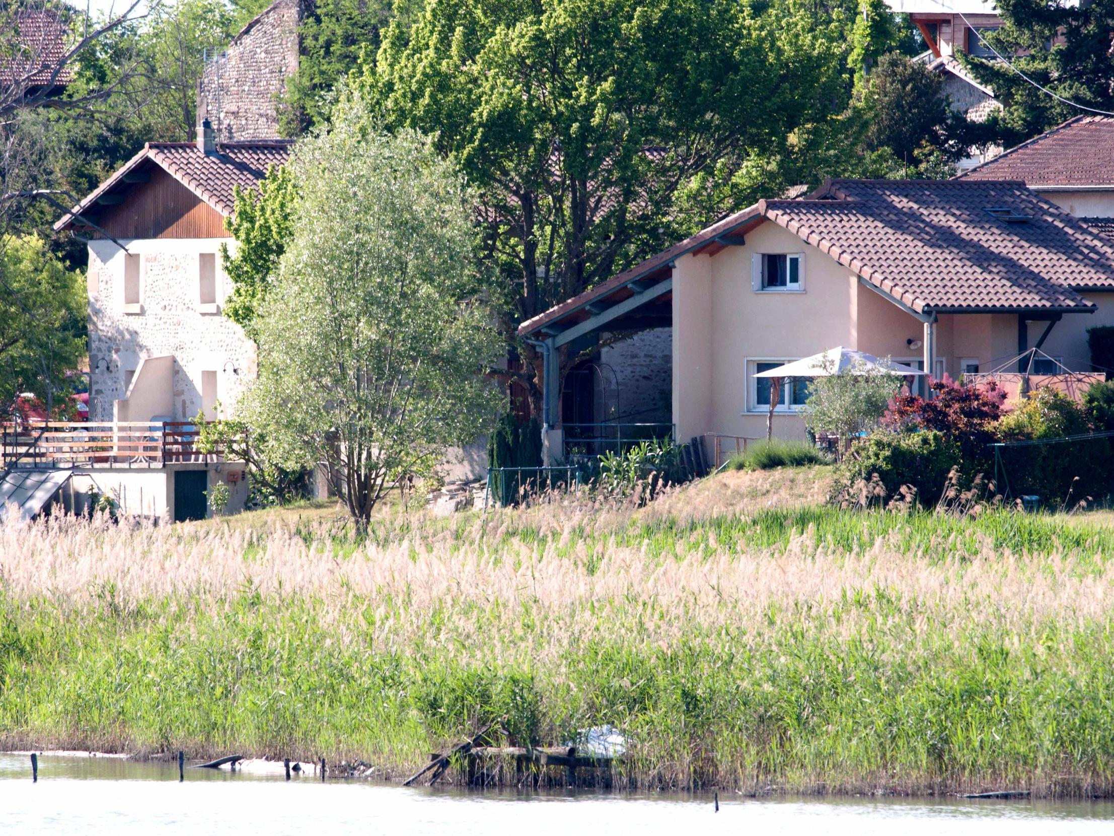 ホテル オテル レ ヴィエイユ グランジュ Granges-Les-Beaumont エクステリア 写真